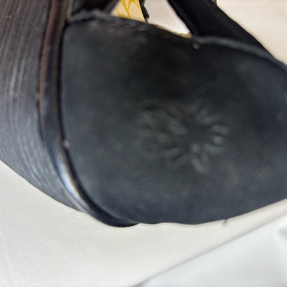 FLY LONDON Sz 37 Yadi 718 Black Strappy Open Toe Wedges Slip On Shoes - Picture 9 of 11